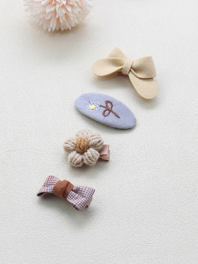 Floral hair clip set