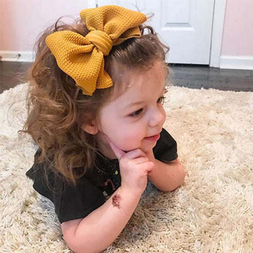 Bow hair accessory